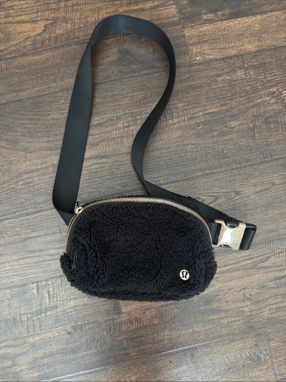 lululemon athletica Black Sherpa Crossbody Belt Bag